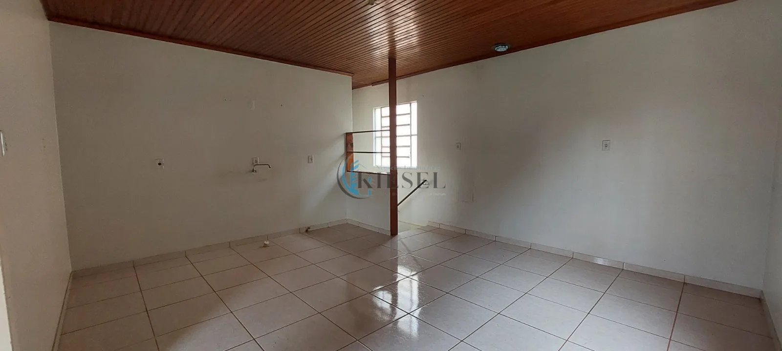 Casa com 3 quartos, foto 3 de 7