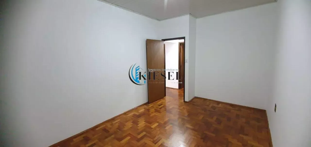 Casa com 3 quartos, 135 m², foto 6 de 8